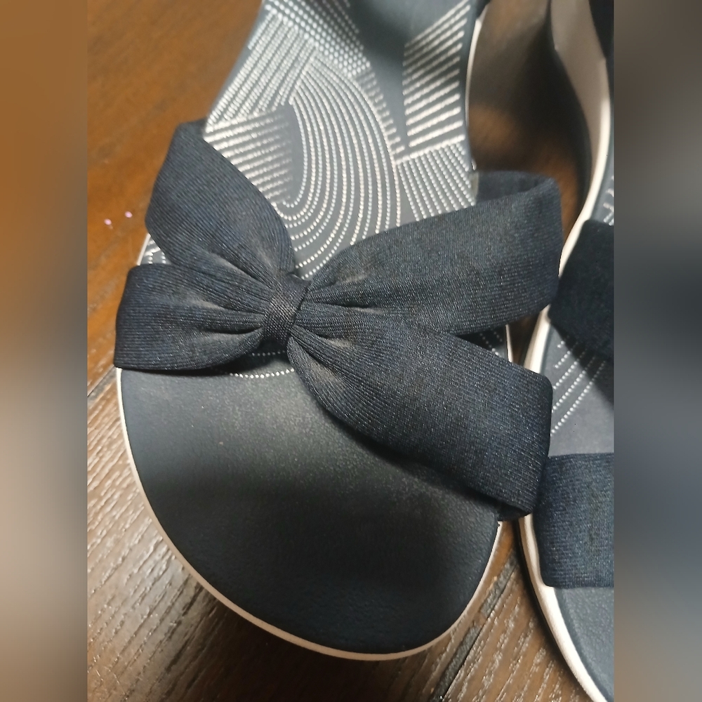 Clarks Black Cloudsteppers Knot Strap Sandals - image 5